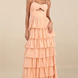 Lulu's Peach Tiered Maxi Dress NEW NEVER WORN